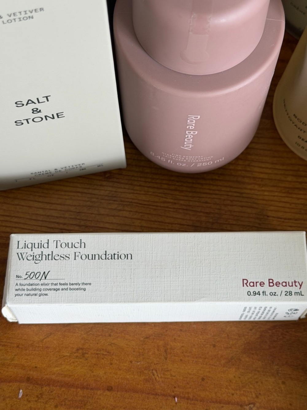 Rare Beauty Liquid Touch Weightless Foundation - 500N (Neutral Cream)